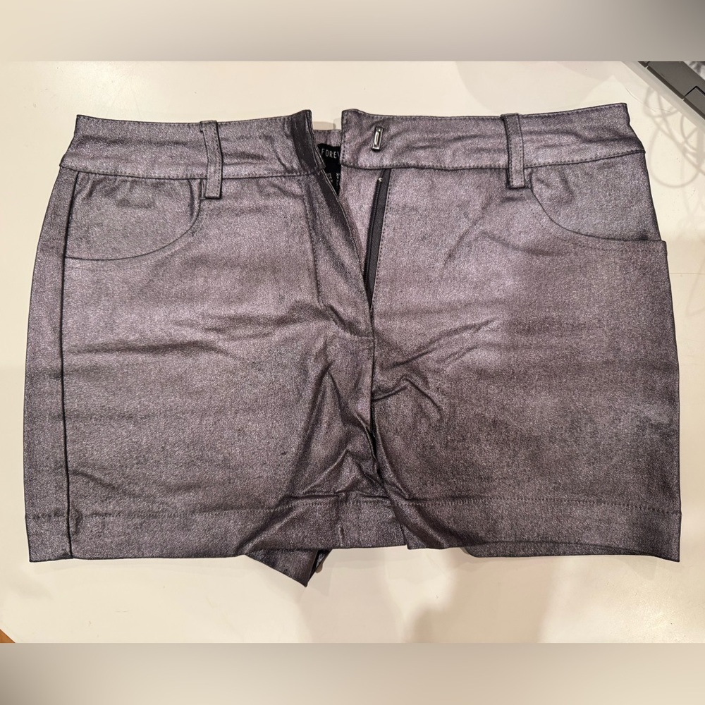 Forever 21 Gray Metallic Women's Shorts Size XS